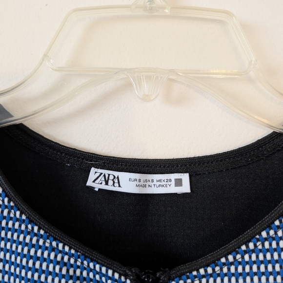 Zara Cropped Black & Blue Scuba Top - Picture 2 of 3